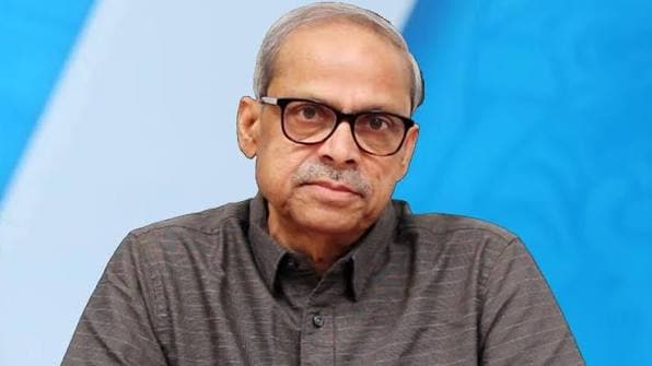 ఈవీఎంలలో ఇంత వేగంగా ఓట్లు వేయడం సాధ్యమేనా? పరకాల ప్రభాకర్ షాకింగ్ లెక్కలు!